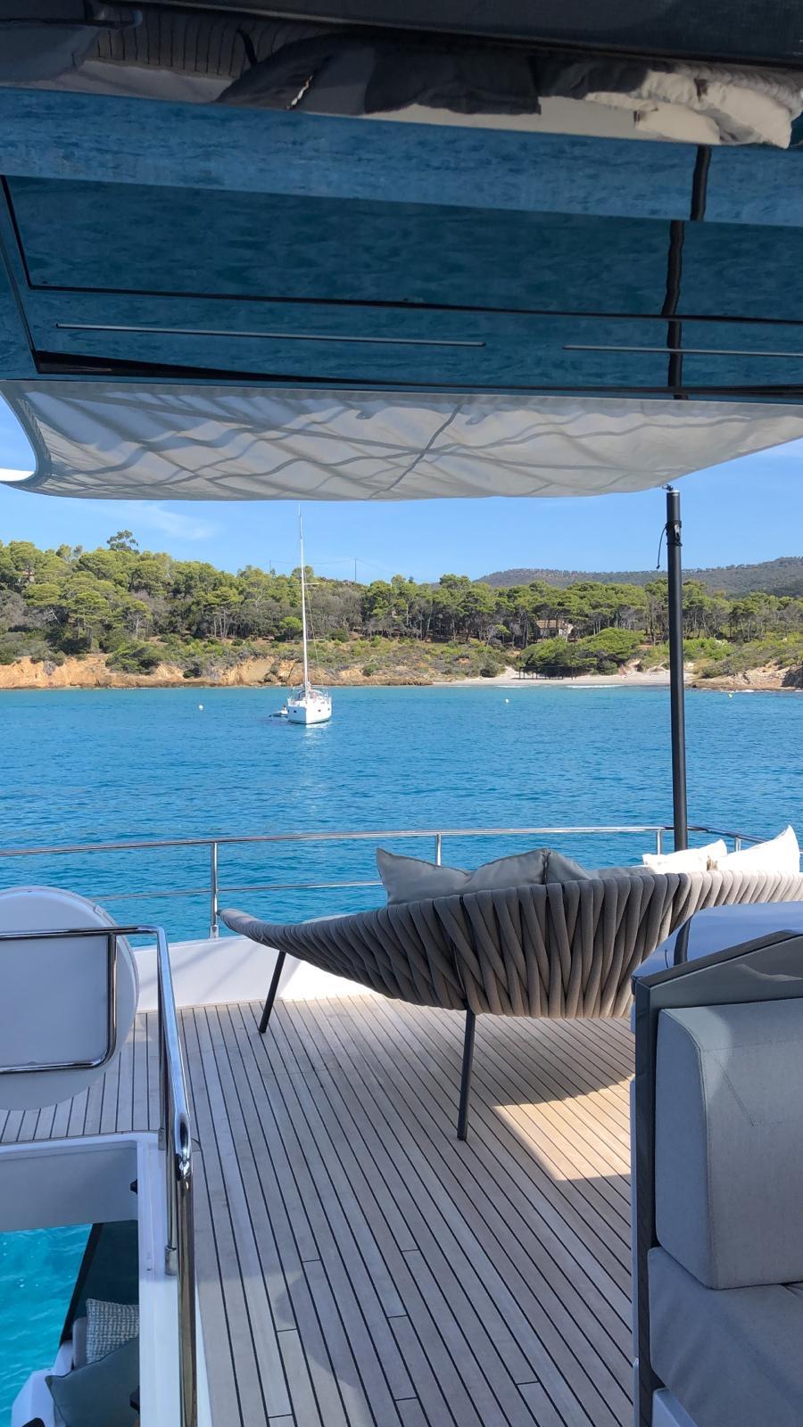 2022 FERRETTI YACHTS 720 